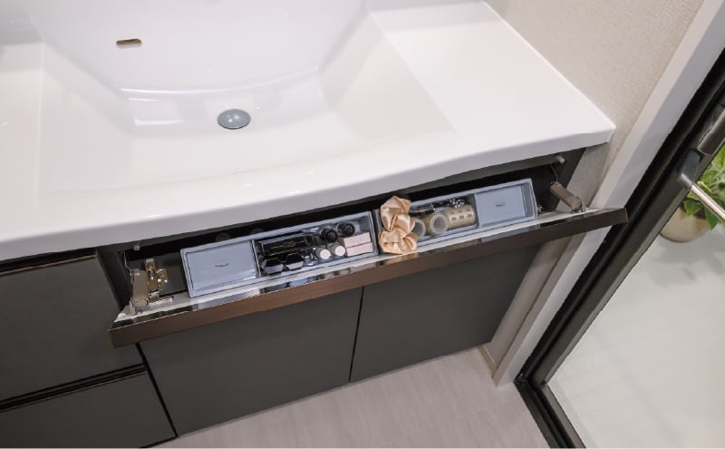 フロントポケット（小物入れ）