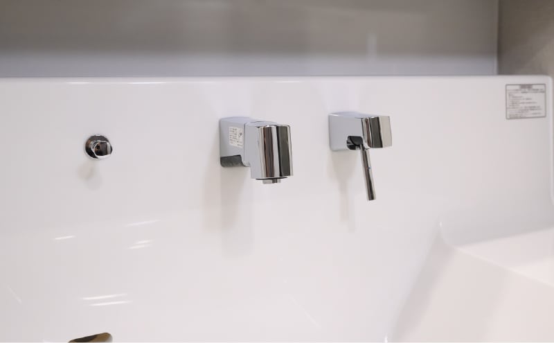 タッチレス水栓