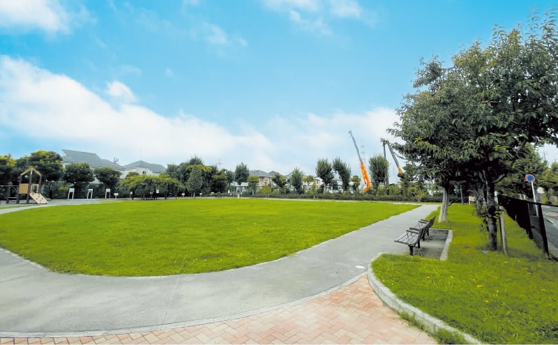 夏見台2丁目ひまわり公園