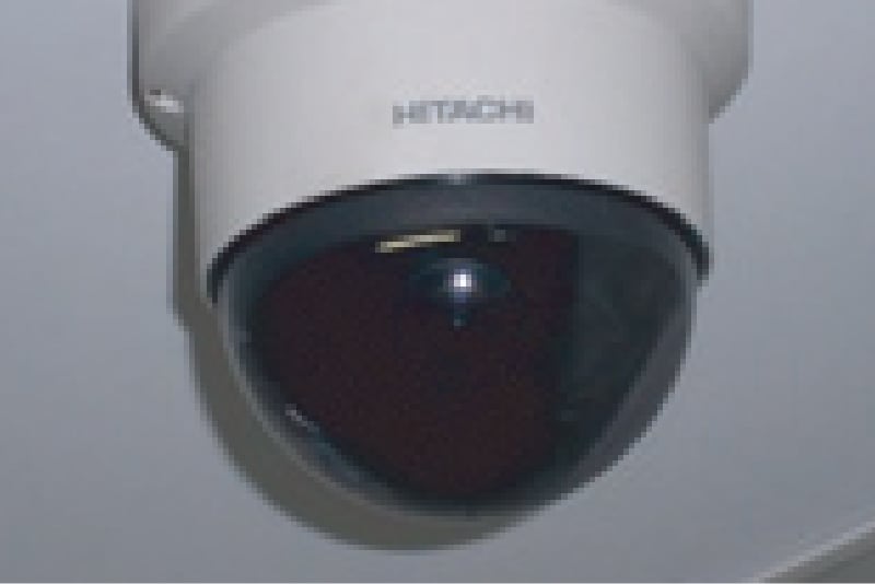 敷地内に防犯カメラを設置
