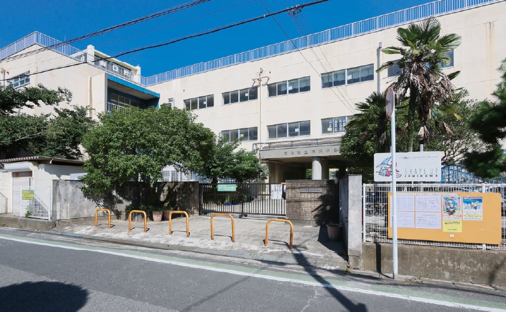 市川小学校