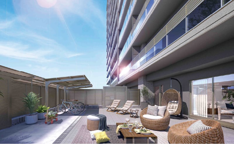 戸建て感覚で利用できる開放的なテラス