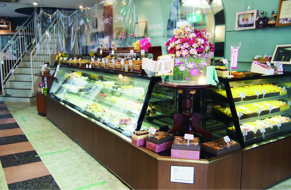 ローヤル洋菓子店